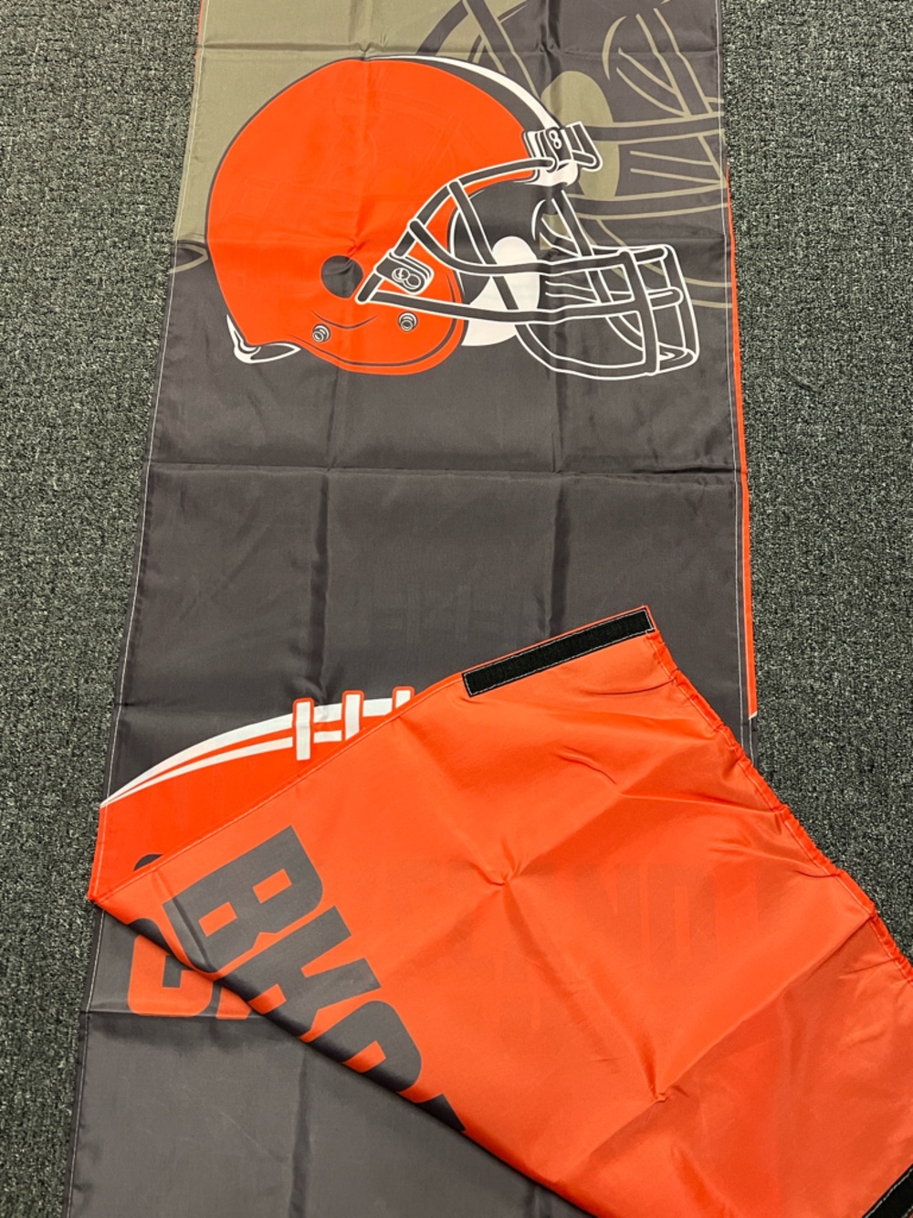 Mydor Cleveland Browns NFL Licensed Two-Sided Fabric Door Wrap - Picture 6 of 13